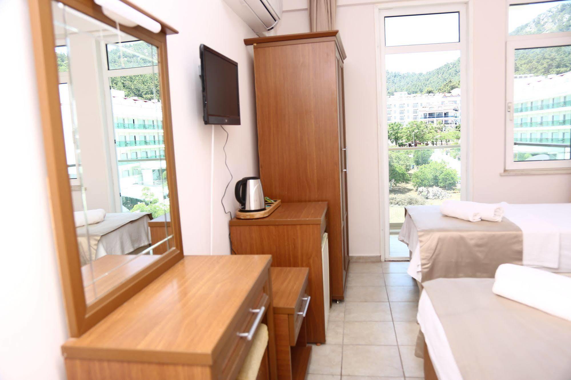 บีแอนด์บี ยุซบาซี บีช Hotel มาร์มาริส ภายนอก รูปภาพ